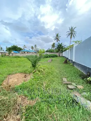Kiwanja Kinauzwa Salasala #.