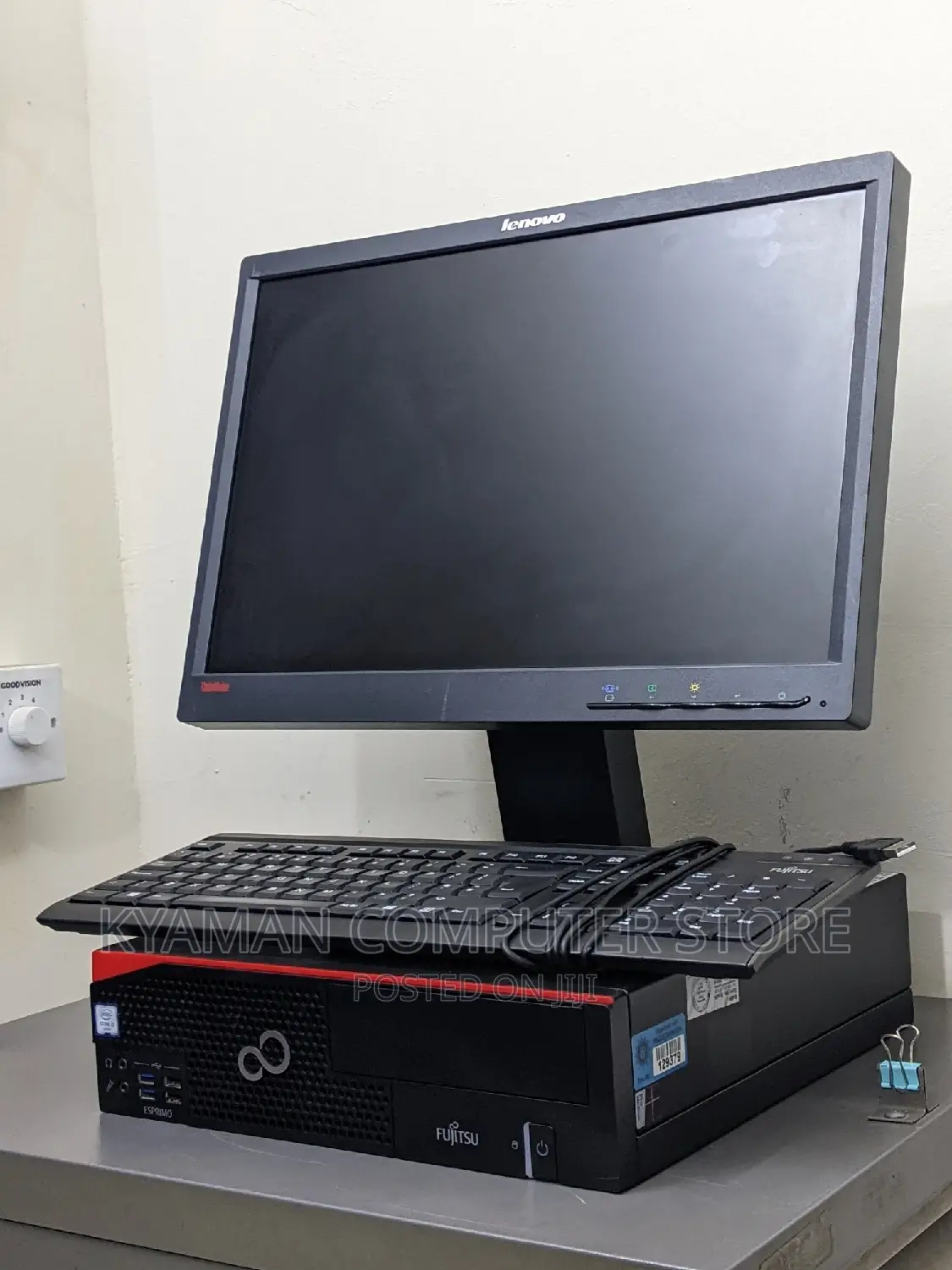 Desktop Computer Fujitsu Esprimo D757/E85+ 4GB Intel Core I3 HDD 500GB