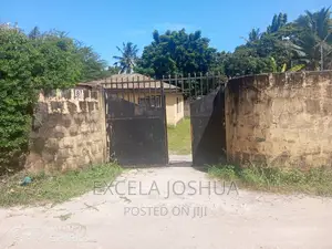 Kiwanja Kinauzwa Mikocheni B