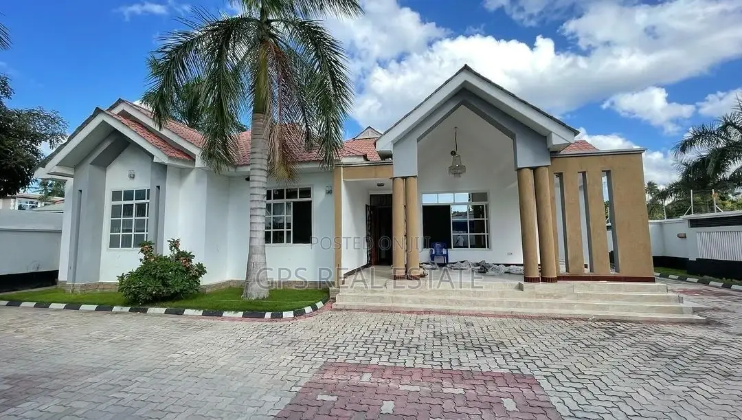 4bdrm House in Mbezi Beach, Kinondoni for sale