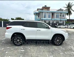Toyota Fortuner 2017 White