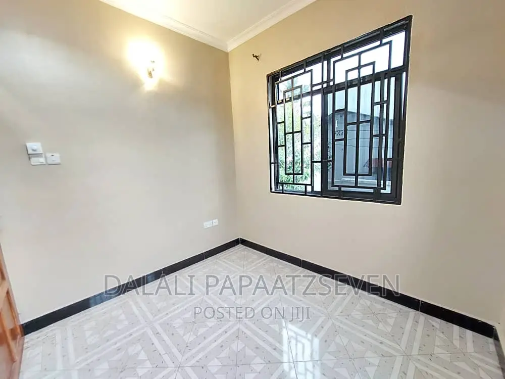 2bdrm Apartment in Dalalipapaatzseven, Kimara for rent