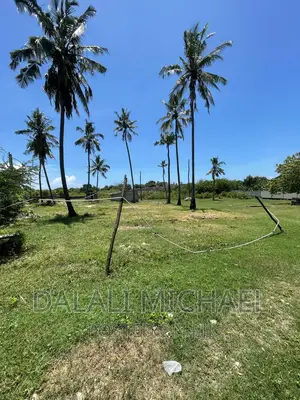 Plot for Sale in Bahari Beach.