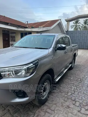 Toyota Hilux 2016 Silver