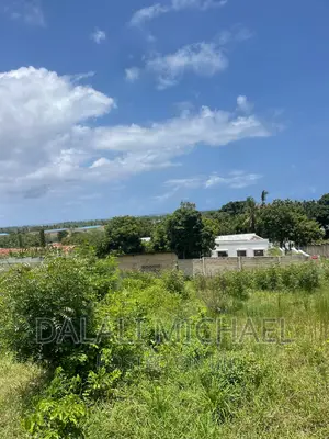 Plot for Sale Africana