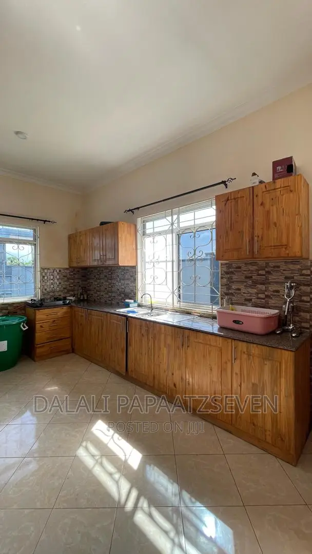 3bdrm House in Dalalipapaatzseven, Mbweni for rent