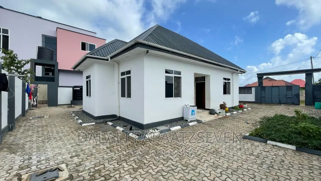 3bdrm House in Dalalipapaatzseven, Mbweni for rent