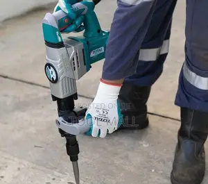 Total Demolition Breaker TH213006