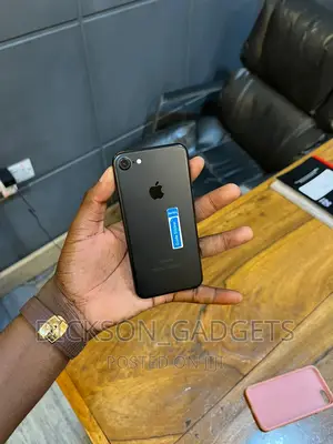 Apple iPhone 7 32 GB Black
