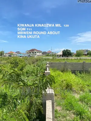 Kiwanja Kinauzwa Mbweni