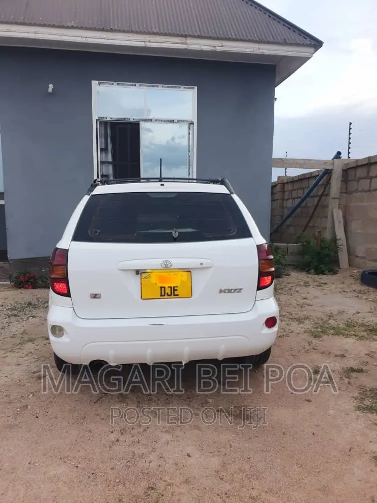 Toyota Voltz 2006 White