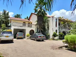 5bdrm House in Mikocheni, Kinondoni for sale