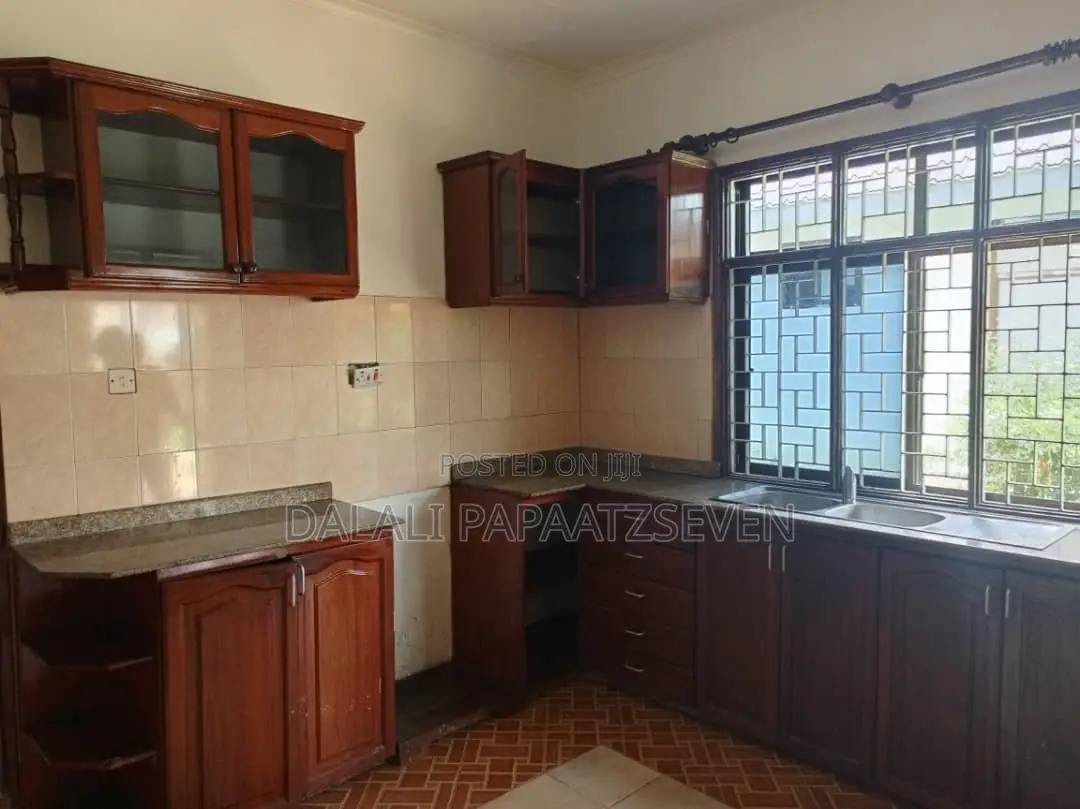 3bdrm House in Dalalipapaatzseven, Kinondoni for rent