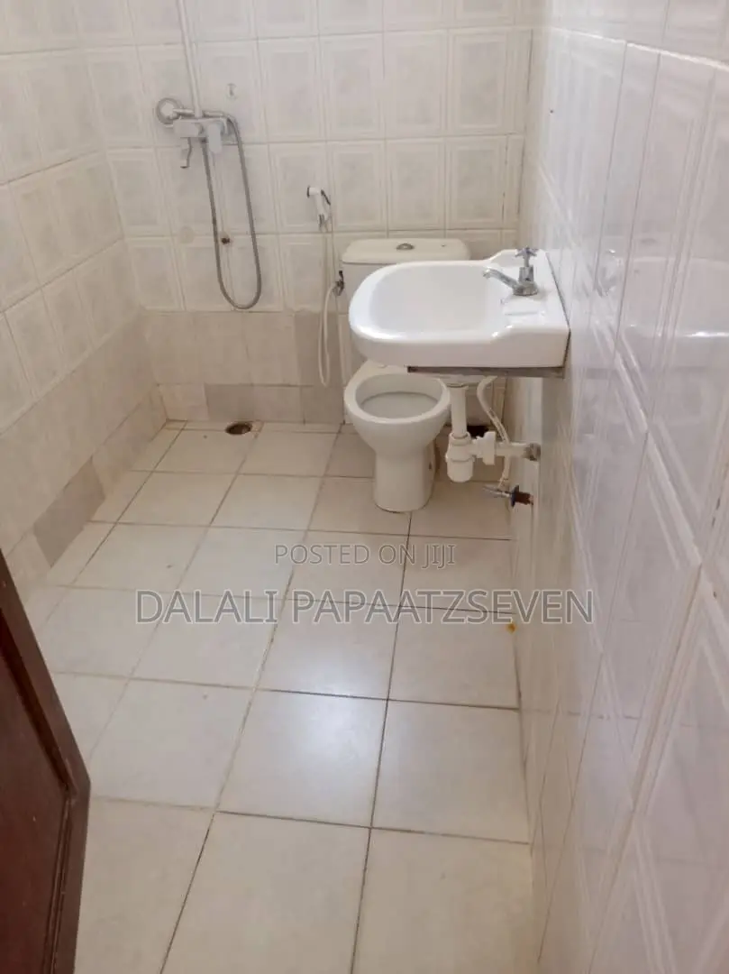 3bdrm House in Dalalipapaatzseven, Kinondoni for rent