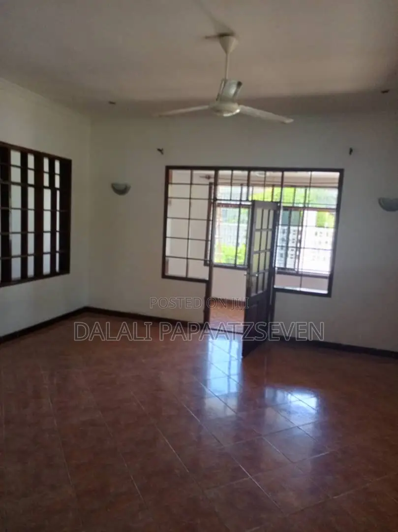 3bdrm House in Dalalipapaatzseven, Kinondoni for rent