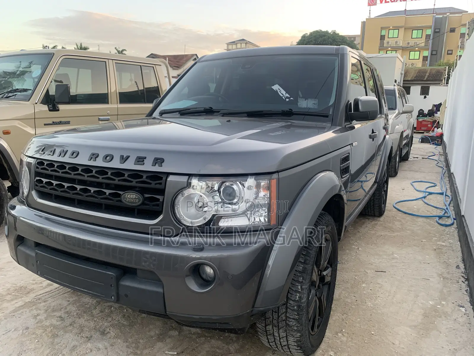 Land Rover Discovery 2013 Gray