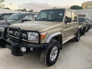 Toyota Land Cruiser 2015 Beige