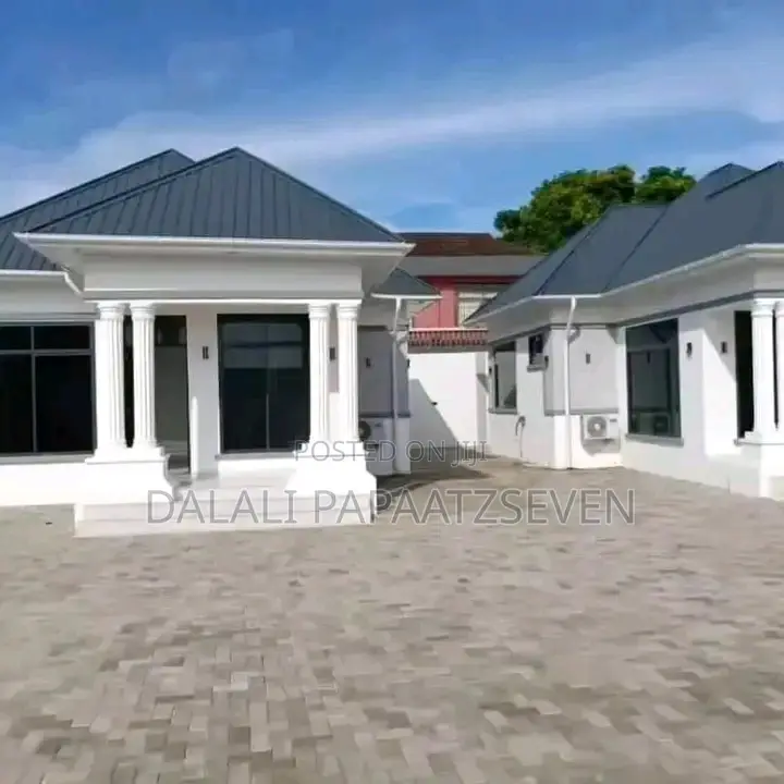 2bdrm Apartment in Dalalipapaatzseven, Bunju for rent
