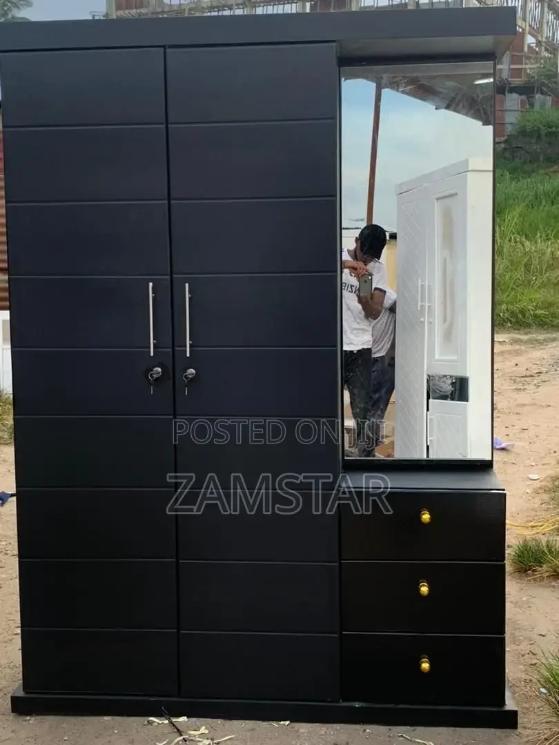 Kabati La Nguo Slide Window