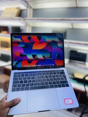 Laptop Apple MacBook Pro 2017 8GB Intel Core I5 SSD 256GB