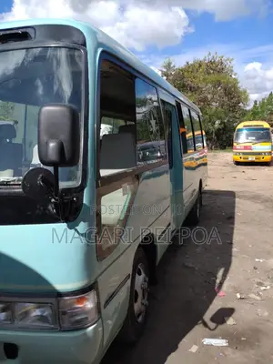 Toyota Coaster 2004 Blue