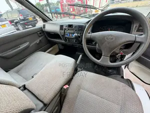 Toyota TownAce 2002 White
