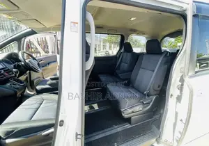 Toyota Noah 2.0 FWD (7 Seater) 2014 White