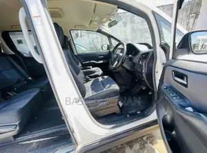 Toyota Noah 2.0 FWD (7 Seater) 2014 White