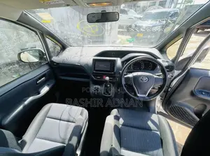 Toyota Noah 2.0 FWD (7 Seater) 2014 White