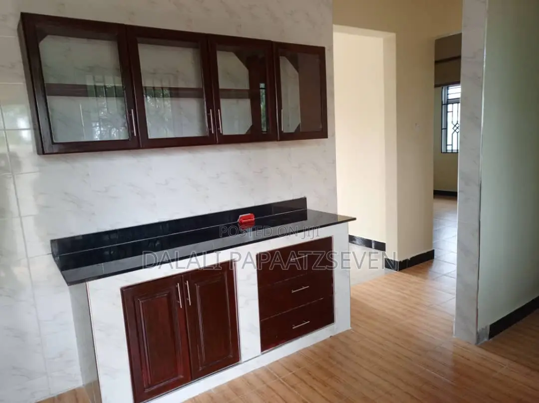 3bdrm Apartment in Dalalipapaatzseven, Mbweni for rent