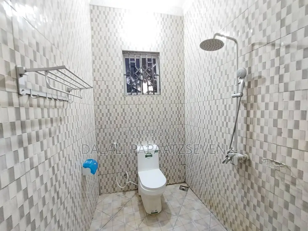 2bdrm House in Dalalipapaatzseven, Kimara for rent