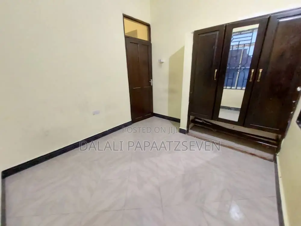 2bdrm House in Dalalipapaatzseven, Kimara for rent