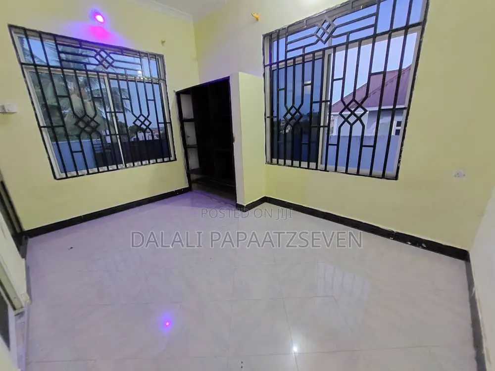 2bdrm House in Dalalipapaatzseven, Kimara for rent