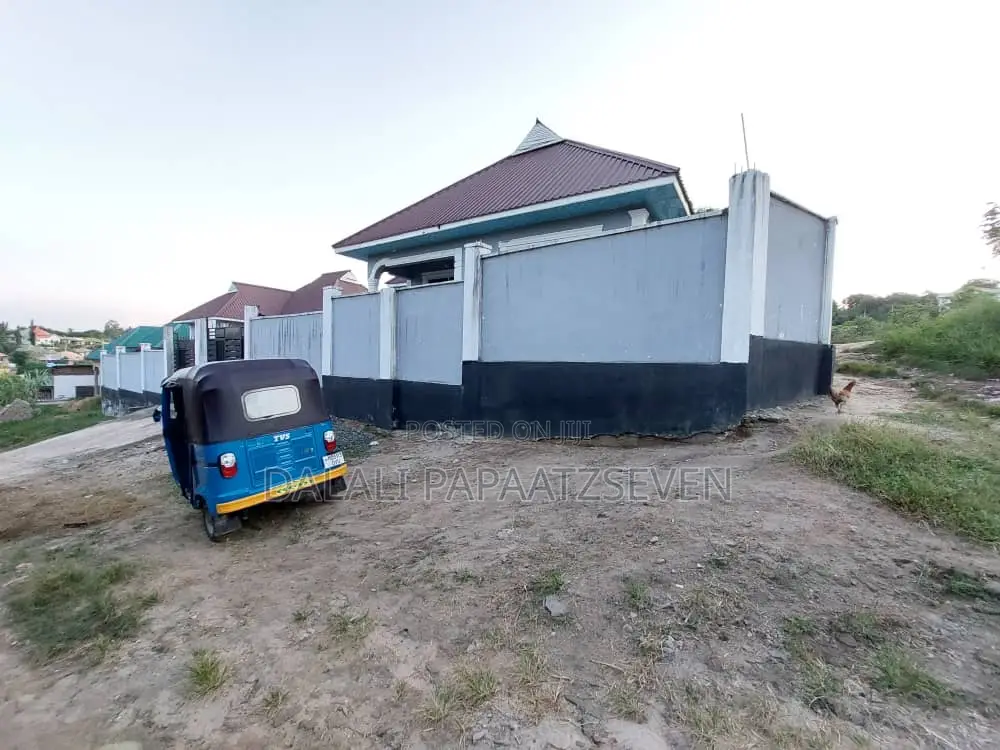 2bdrm House in Dalalipapaatzseven, Kimara for rent