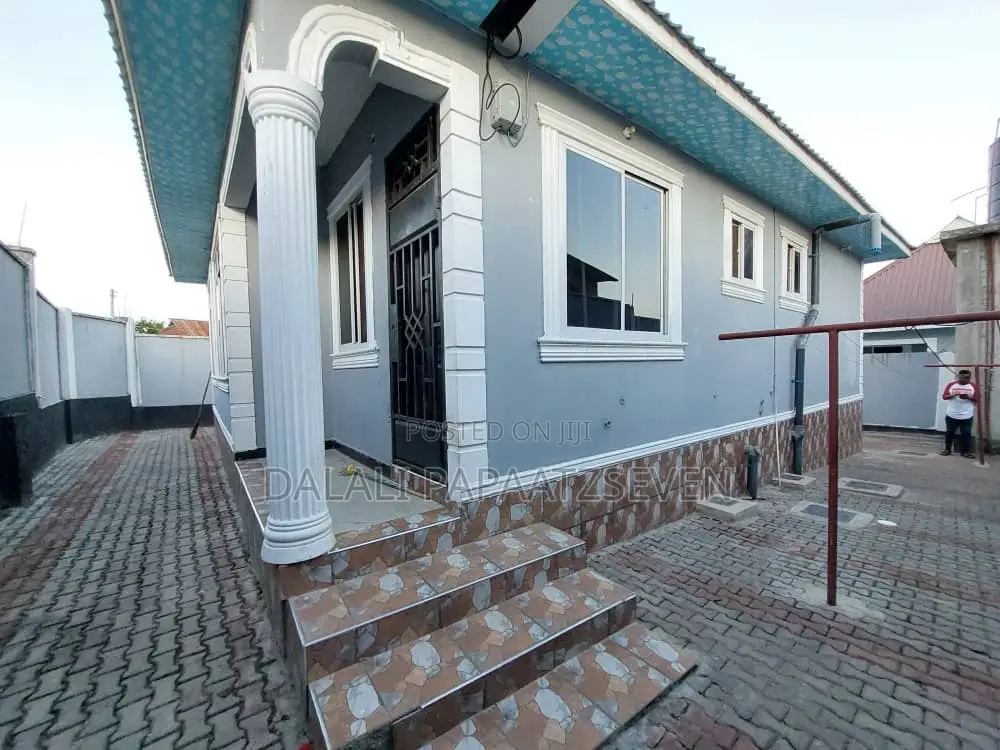 2bdrm House in Dalalipapaatzseven, Kimara for rent