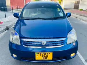Toyota Raum 2006 Blue