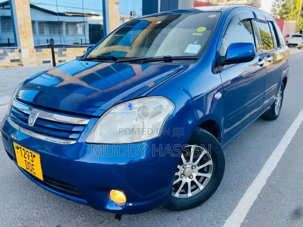 Toyota Raum 2006 Blue
