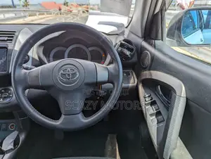 Toyota RAV4 2010 White