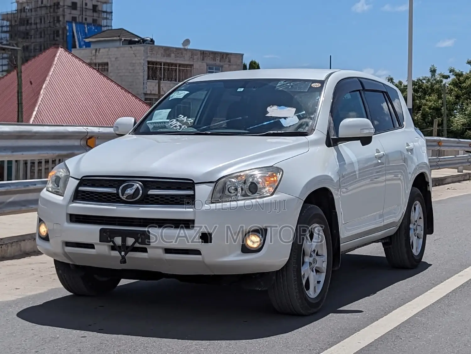 Toyota RAV4 2010 White
