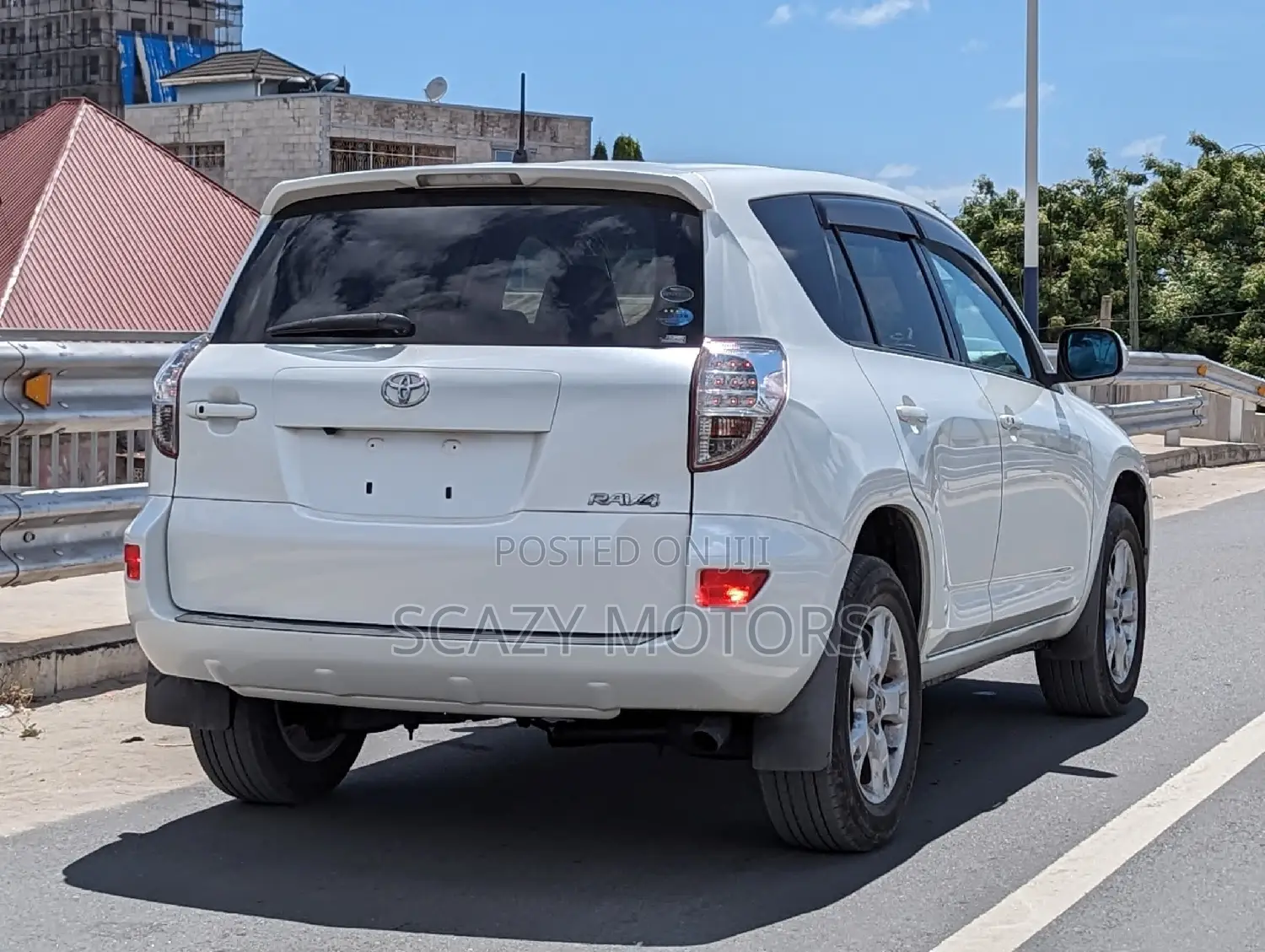 Toyota RAV4 2010 White