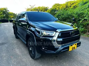 Toyota Hilux 2023 Black