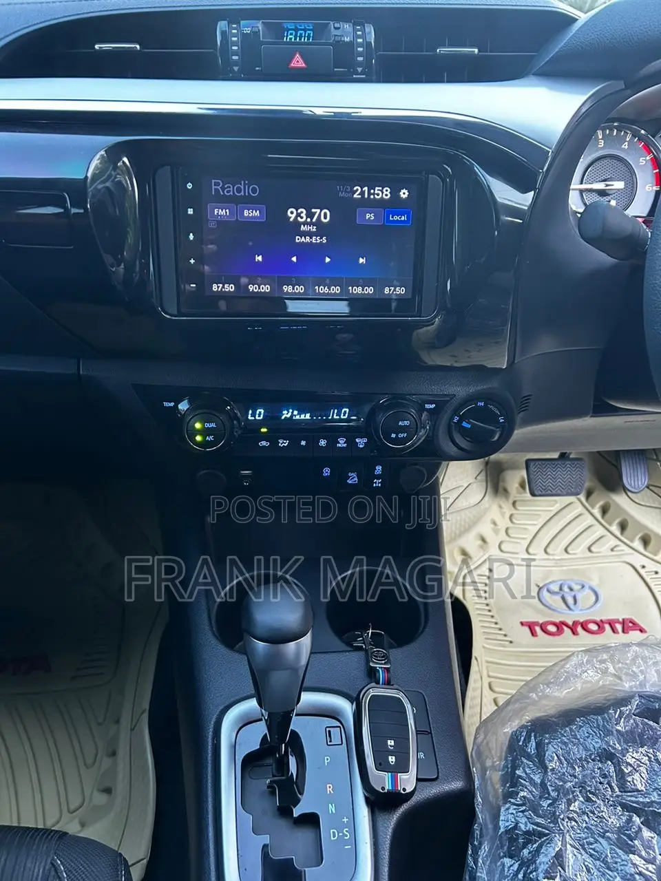 Toyota Hilux 2023 Black
