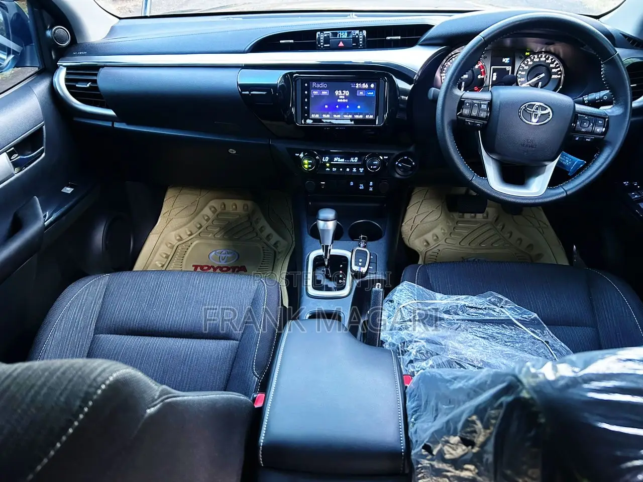 Toyota Hilux 2023 Black