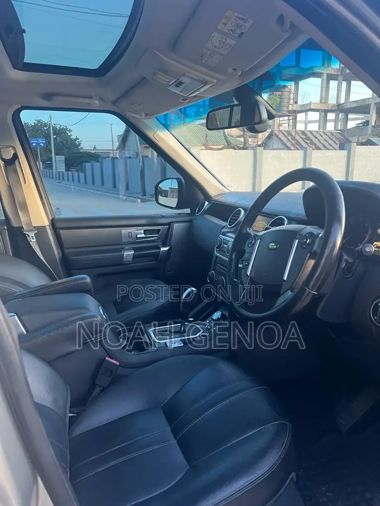 Land Rover Discovery 2010 Gray