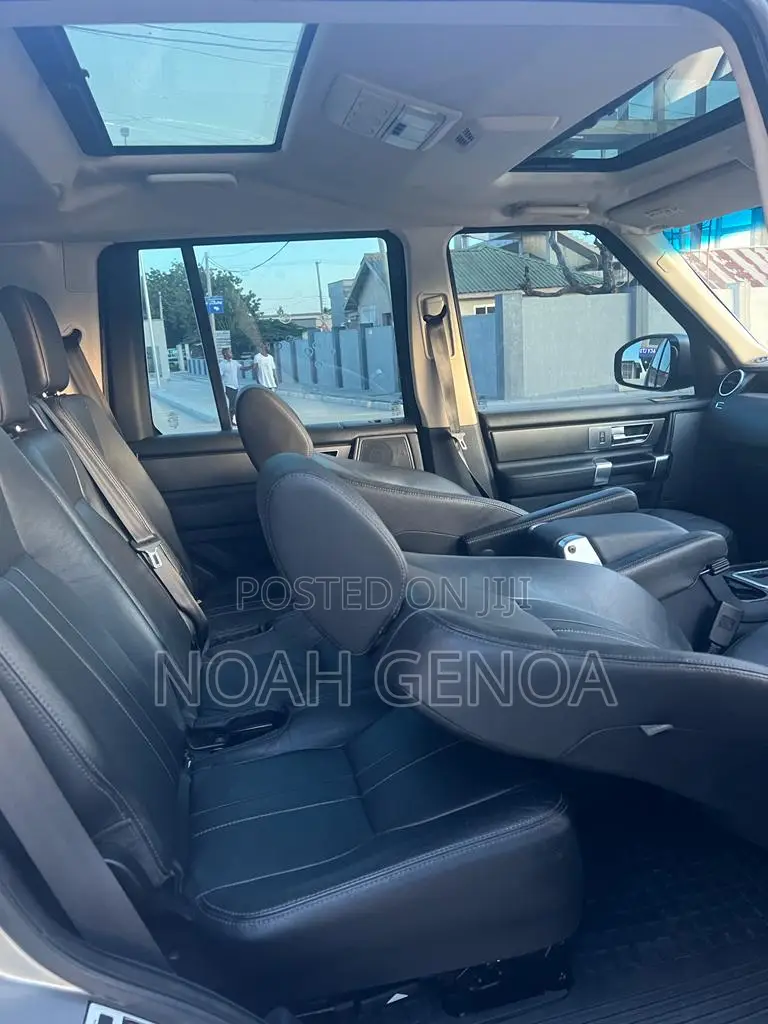 Land Rover Discovery 2010 Gray