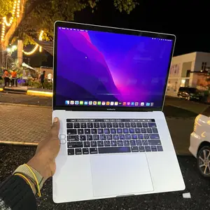 Laptop Apple MacBook Pro 2017 16GB Intel Core I7 SSD 256GB