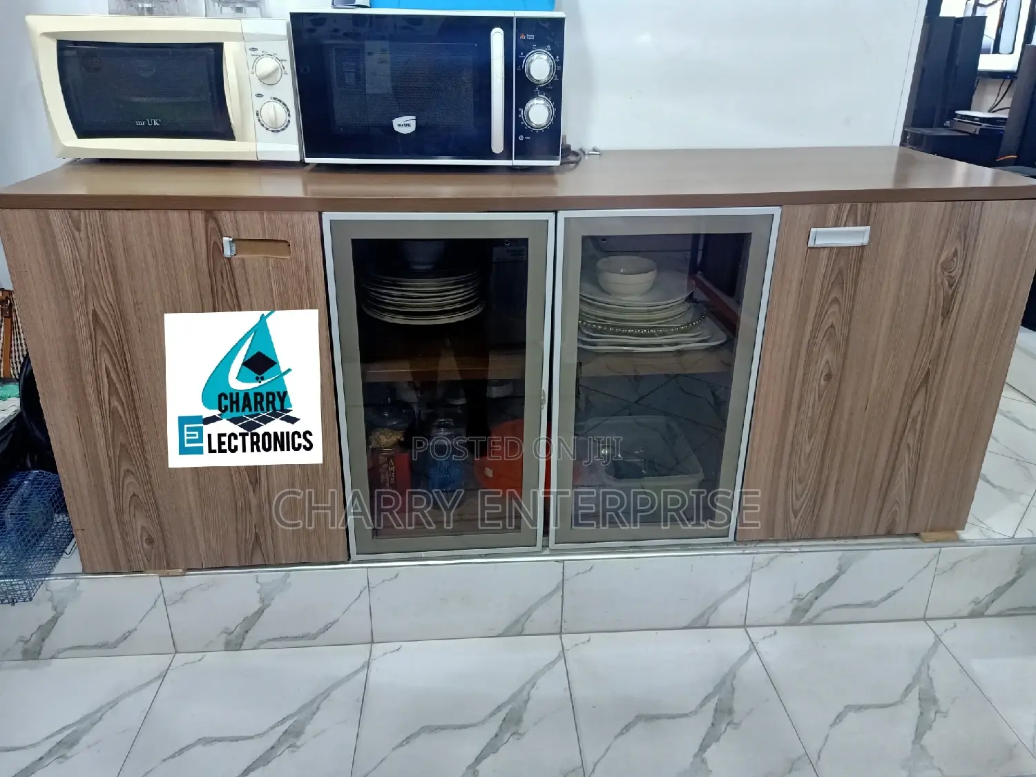 High Quality Strong Material Kitchen Cabin 