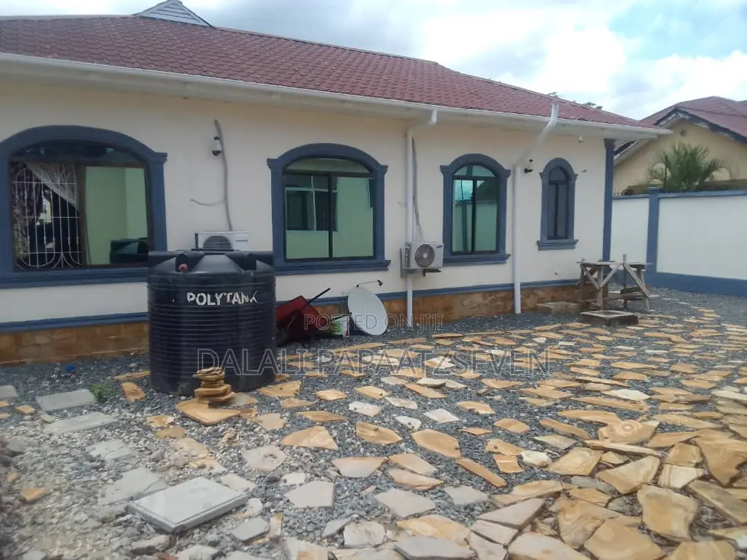 4bdrm House in Dalalipapaatzseven, Bunju for sale