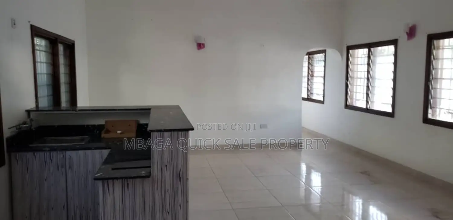 10bdrm House in Masaki for rent