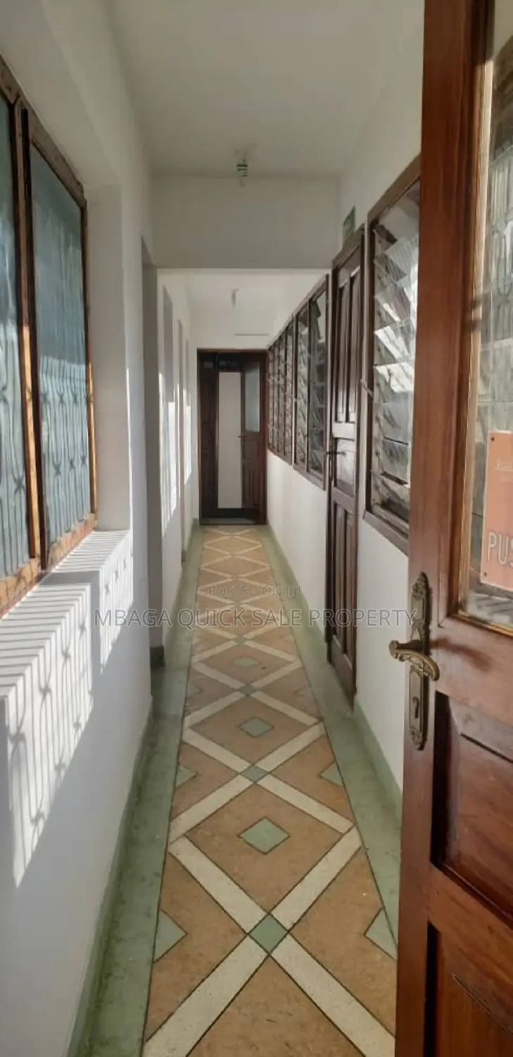10bdrm House in Masaki for rent